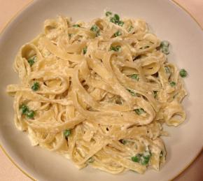 Famous Restaurant Alfredo Sauce Photo