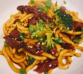 Beef and Broccoli Udon Noodles Photo