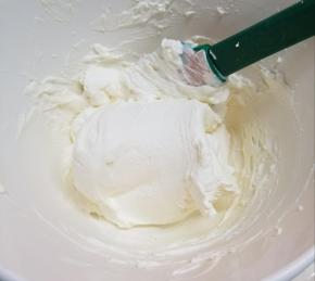 Mascarpone Frosting Photo