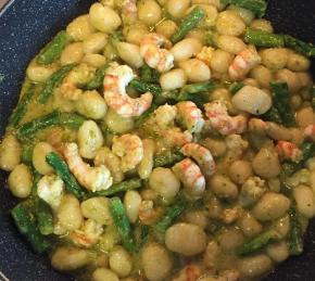 Gnocchi with Pesto and Shrimp Photo