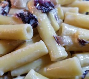 Pasta with Gorgonzola Sauce and Radicchio Photo