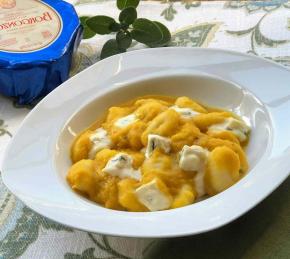 Gnocchi with Cream of Acorn Squash and Borgonzola Cheese Photo