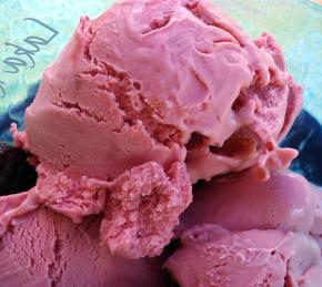 Raspberry Ice Cream Photo