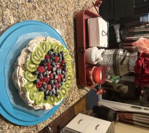 Easy Pavlova Photo