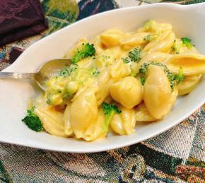 Broccoli Cheddar Mac and Cheese Photo