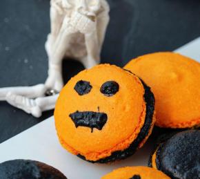 Halloween Macarons Photo