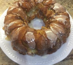 Apple-Walnut Cinnamon Roll Monkey Bread Photo