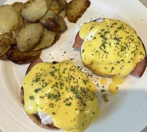 Eggs Benedict Photo