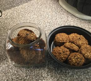 Crispy and Chewy Oatmeal Raisin Cookies Photo