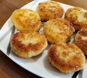 Panko Crusted Mashed Potato Cakes Photo