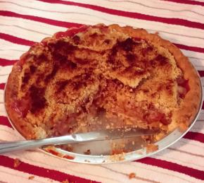 Crumb-Topped Strawberry Rhubarb Pie Photo