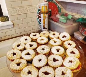 Cranberry Cornmeal Linzer Cookies Photo