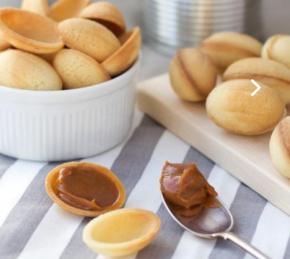 Walnut-Shaped Cookies with Dulce de Leche Photo