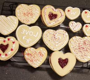 Easy Valentine Sandwich Cookies Photo