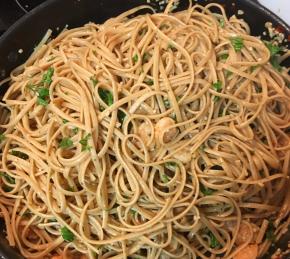 Lemony Garlic Shrimp with Pasta Photo