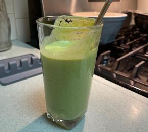 Banana, Avocado, and Spinach Smoothie Photo