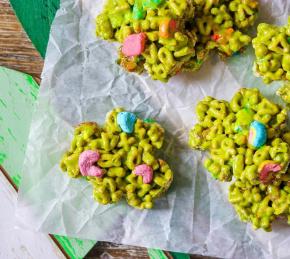 Shamrock Lucky Charms Treats Photo