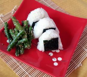 How to Make Japanese Rice Balls (Onigiri) Photo