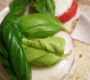 Baked Caprese Crostini Photo