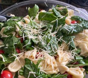 Spinach and Tortellini Salad Photo